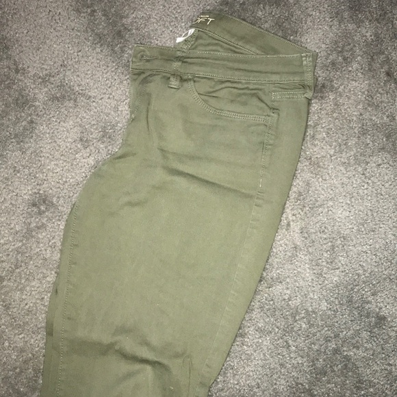 LOFT Pants - Olive jeans